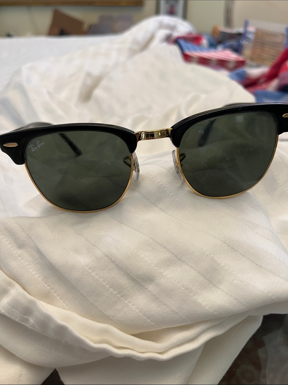 Ray-Ban Clubmaster Sunglasses Black and Gold with Dark Green Lenses